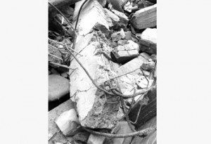 à¦à¦‡ à¦–à§à¦à¦Ÿà¦¿ à¦¦à§à¦°à§à¦¬à¦² à¦¢à¦¾à¦²à¦¾à¦‡à§Ÿà§‡à¦° à¦¸à¦¾à¦•à§à¦·à§à¦¯ à¦¦à¦¿à¦šà§à¦›à§‡