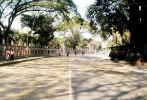 à¦¢à¦¾à¦•à¦¾ à¦¬à¦¿à¦¶à§à¦¬à¦¬à¦¿à¦¦à§à¦¯à¦¾à¦²à¦¯à¦¼à§‡à¦° à¦«à§à¦²à¦¾à¦° à¦°à§‹à¦¡à¥¤