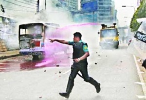 হরতালে অগà§à¦¨à¦¿à¦¦à¦—à§à¦§ গাড়ি