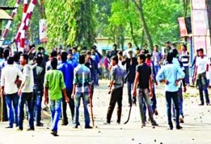 à¦®à§Ÿà¦®à¦¨à¦¸à¦¿à¦‚à¦¹à§‡ à¦¬à¦¾à¦‚à¦²à¦¾à¦¦à§‡à¦¶ à¦•à§ƒà¦·à¦¿ à¦¬à¦¿à¦¶à§à¦¬à¦¬à¦¿à¦¦à§à¦¯à¦¾à¦²à§Ÿà§‡ à¦—à¦¤ à¦¶à¦¨à¦¿à¦¬à¦¾à¦° à¦›à¦¾à¦¤à§à¦°à¦²à§€à¦—à§‡à¦° à¦¦à§à¦‡ à¦ªà¦•à§à¦·à§‡à¦° à¦®à¦§à§à¦¯à§‡ à¦¸à¦‚à¦˜à¦°à§à¦· à¦¹à§Ÿ