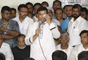 কানà§à¦¨à¦¾-à¦à§‡à¦œà¦¾ কণà§à¦ ে নিরà§à¦¬à¦¾à¦šà¦¨ থেকে সরে দাà¦à§œà¦¾à¦¨à§‹à¦° ঘোষণা দিচà§à¦›à§‡à¦¨ জাহাঙà§à¦—ীর আলম।